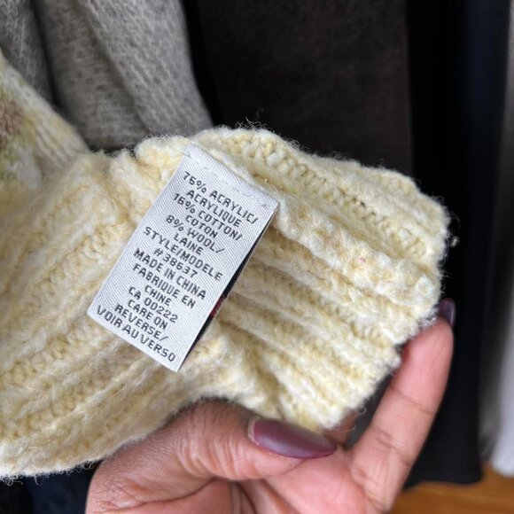 Green And Yellow Vintage Turtleneck - Picture 6 of 8